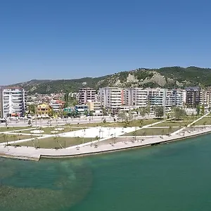 Vila Tate Vlorë