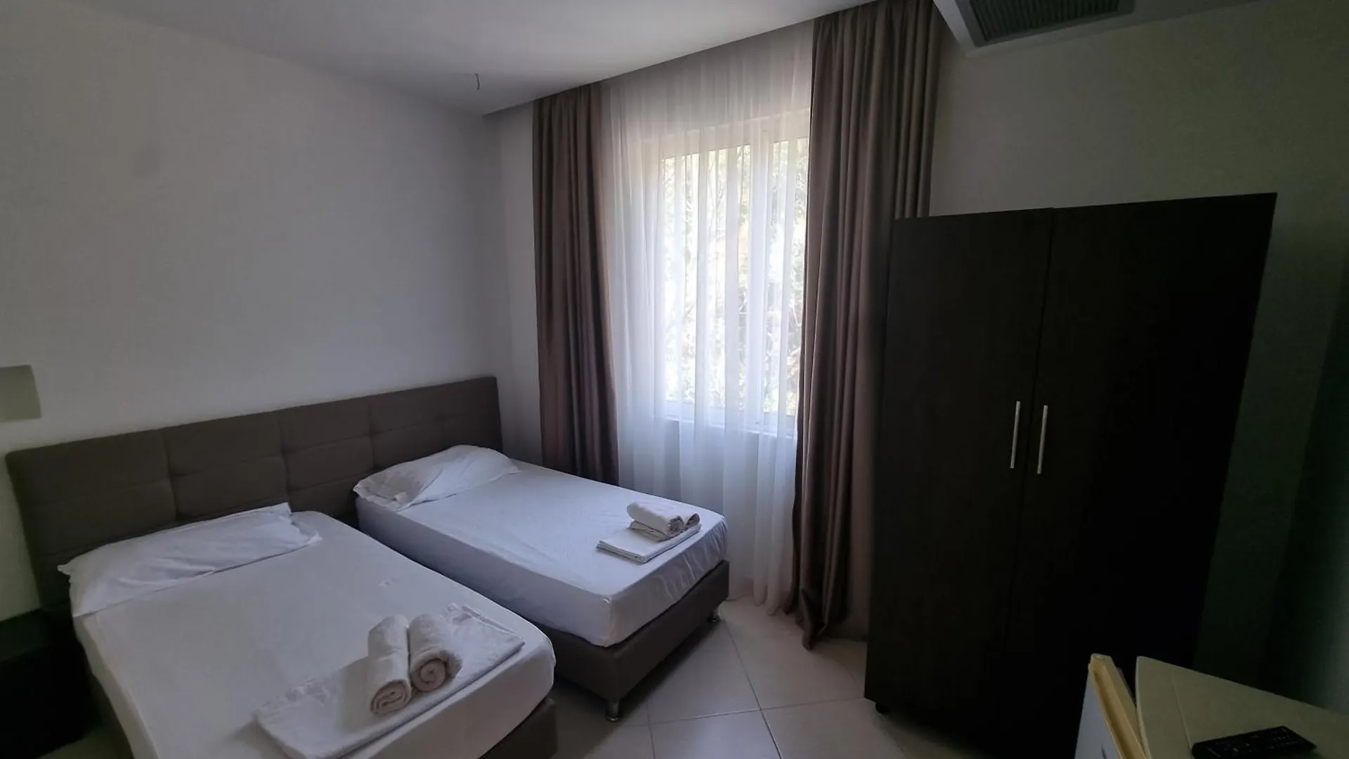 ***  Hotel Ble Ble Vlorë Albania