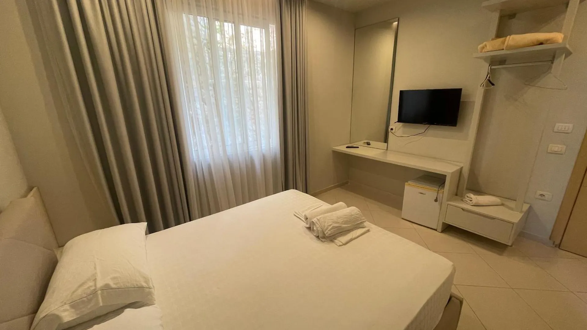 ***  Hotel Ble Ble Vlorë Albania