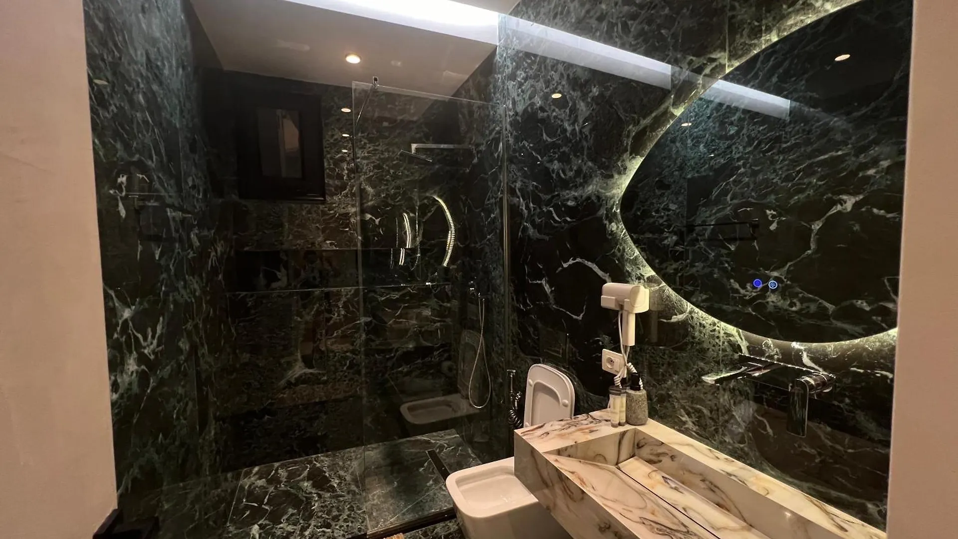 Hotel Ble Ble Vlorë 3*,